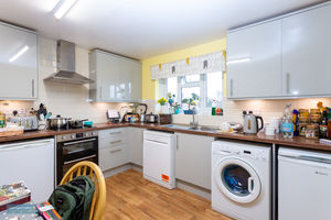 Kitchen- click for photo gallery